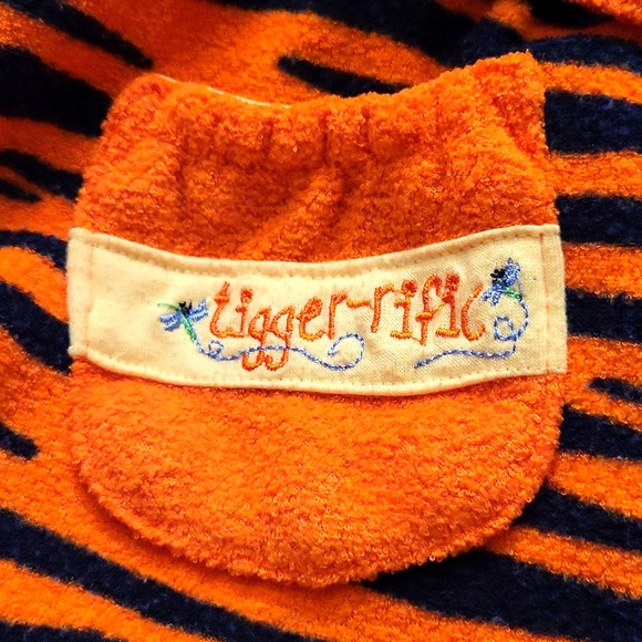 Disney orange striped Tigger embroidered terry hooded robe - Picture 5 of 7